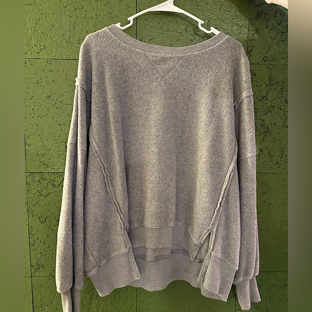 American Eagle oversized crewneck